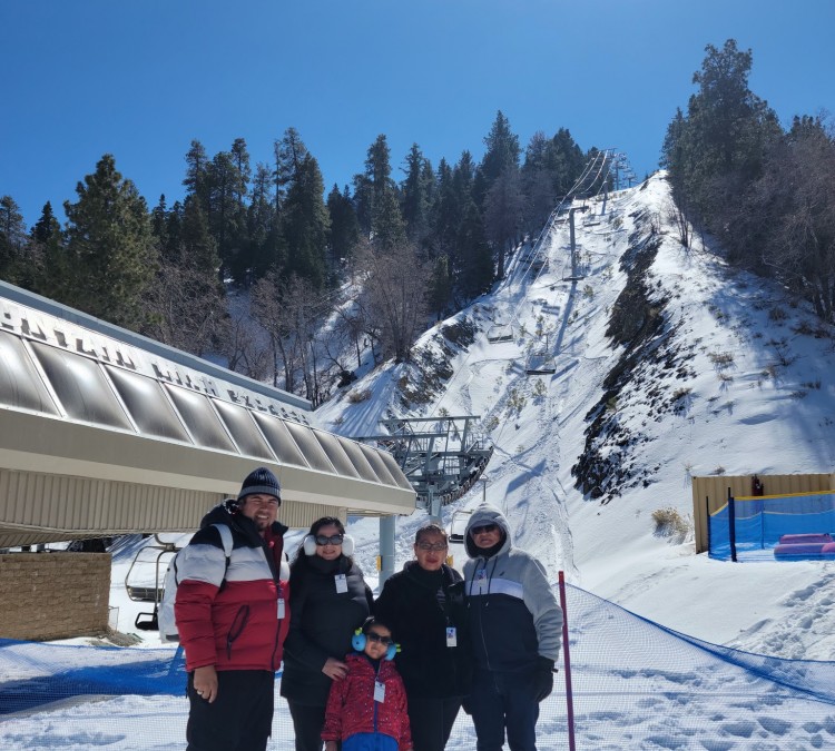 mt-high-east-yetis-snow-park-photo